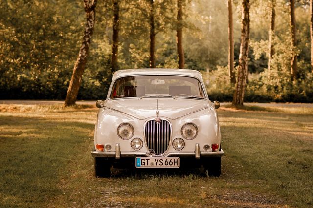 Der weiße Jaguar S-Type