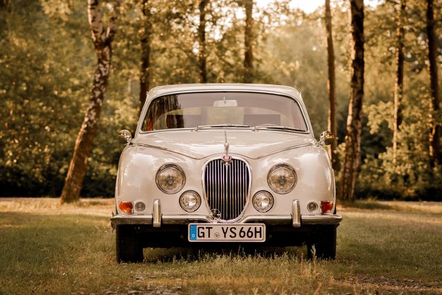 Der weiße Jaguar S-Type