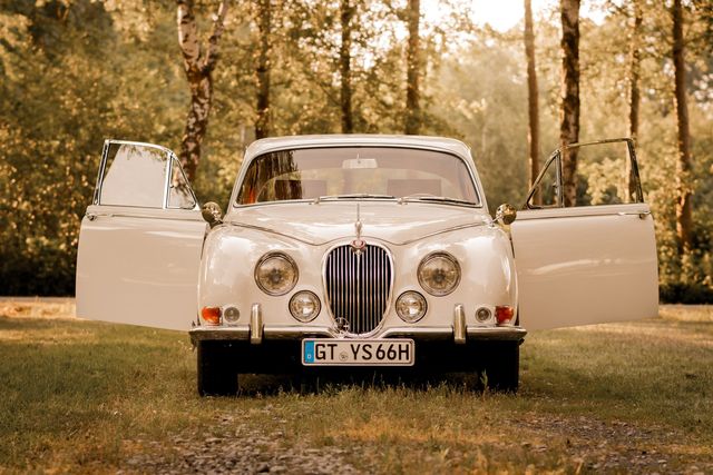 Der weiße Jaguar S-Type