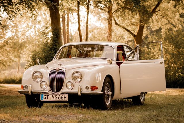Der weiße Jaguar S-Type