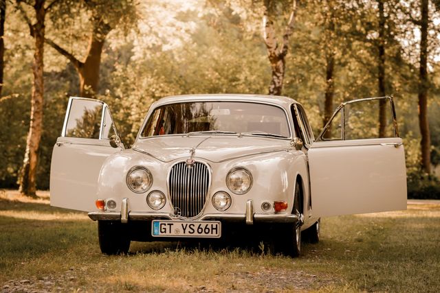 Der weiße Jaguar S-Type