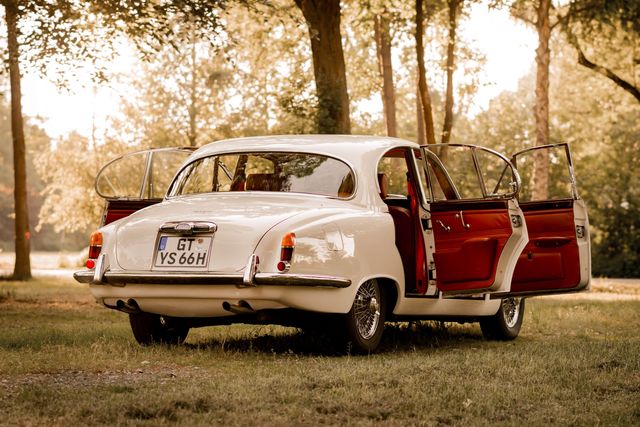 Der weiße Jaguar S-Type