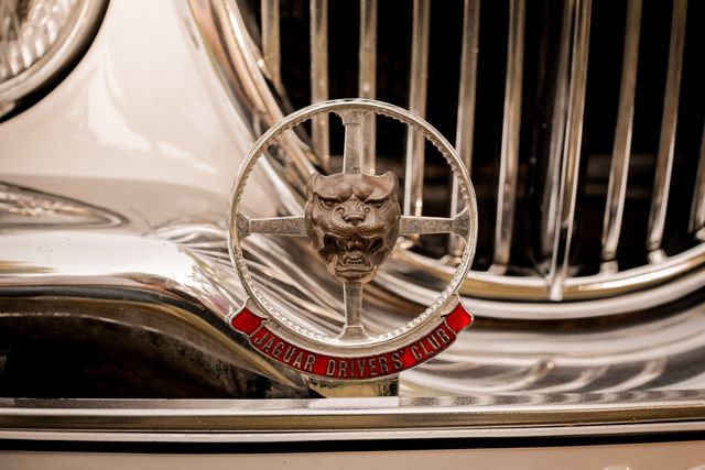 Der weiße Jaguar S-Type
